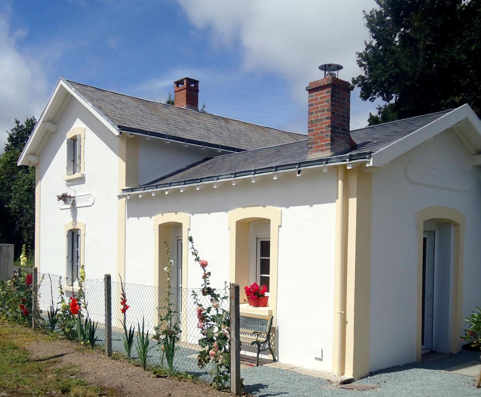 Bienvenue A La Halte De Ancienne Gare *